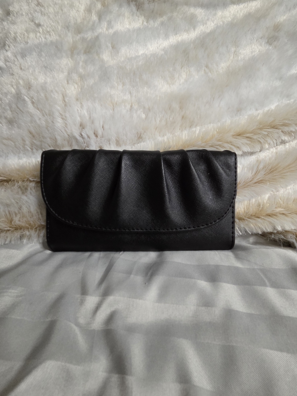 NWT - Kenneth Cole Reactions Wallet/Clutch